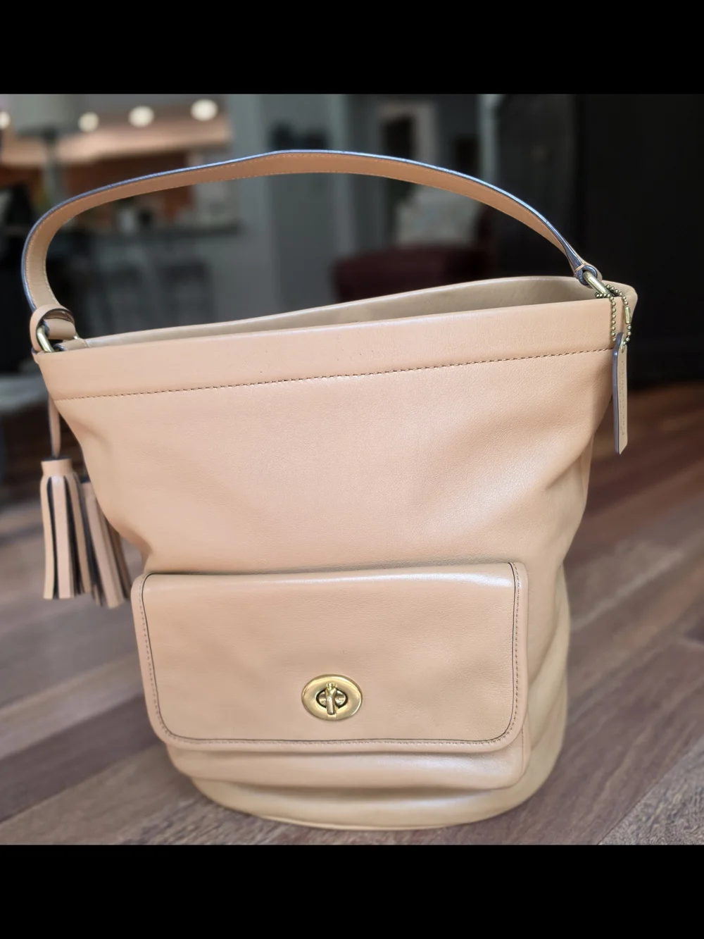 Coach Legacy Pocket Duffle Glove-Tanned Leather Shoulder Bag Style 21193 Like Ne